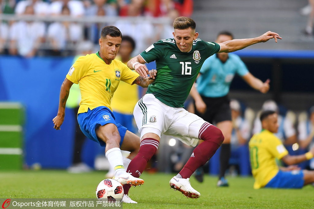 孩子追逐乒 孩子追逐乒